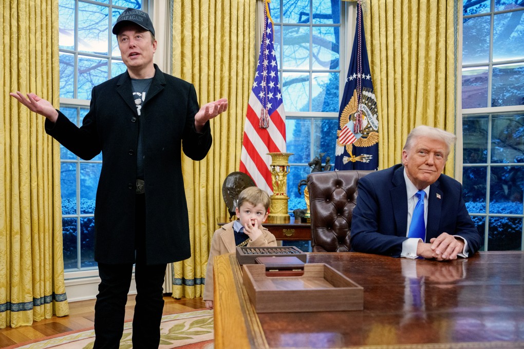 Elon Musk (left) accompanied by US President Donald Trump and his son X Musk, speaks in the Oval Office. Photo: TNS
