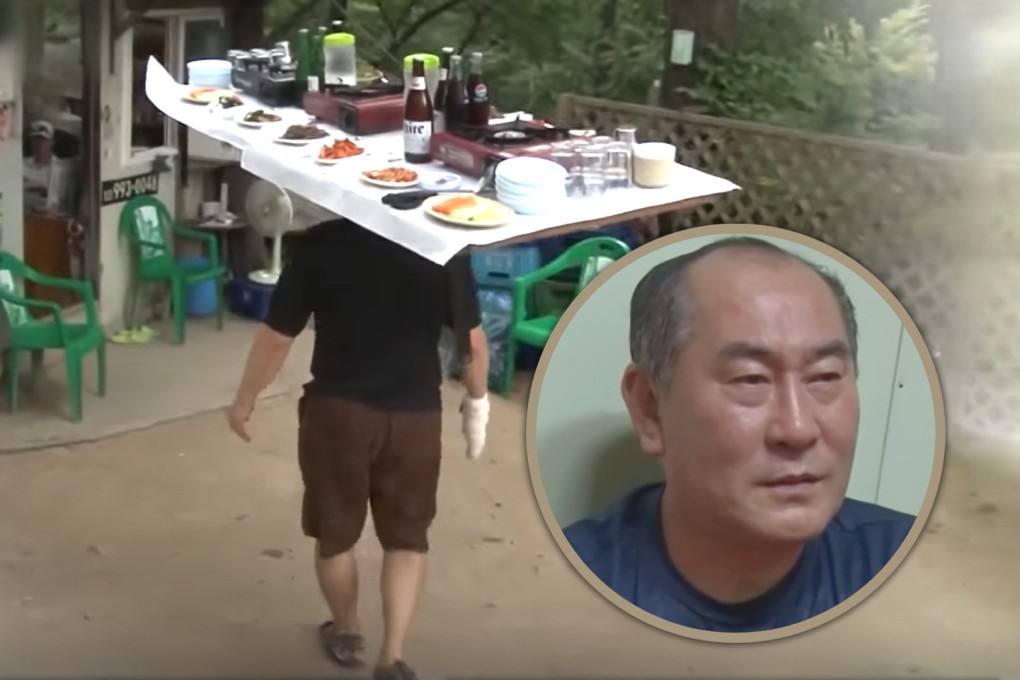 An eatery owner in Korea has impressed his customers by balancing a table full of dishes on his head while serving.
Photo: SCMP composite/YouTube