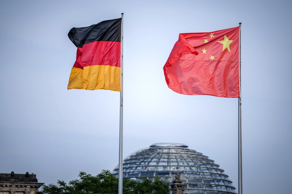 German and Chinese flags are flown in front of the Federal Chancellery in Berlin in June 2023. Photo: dpa