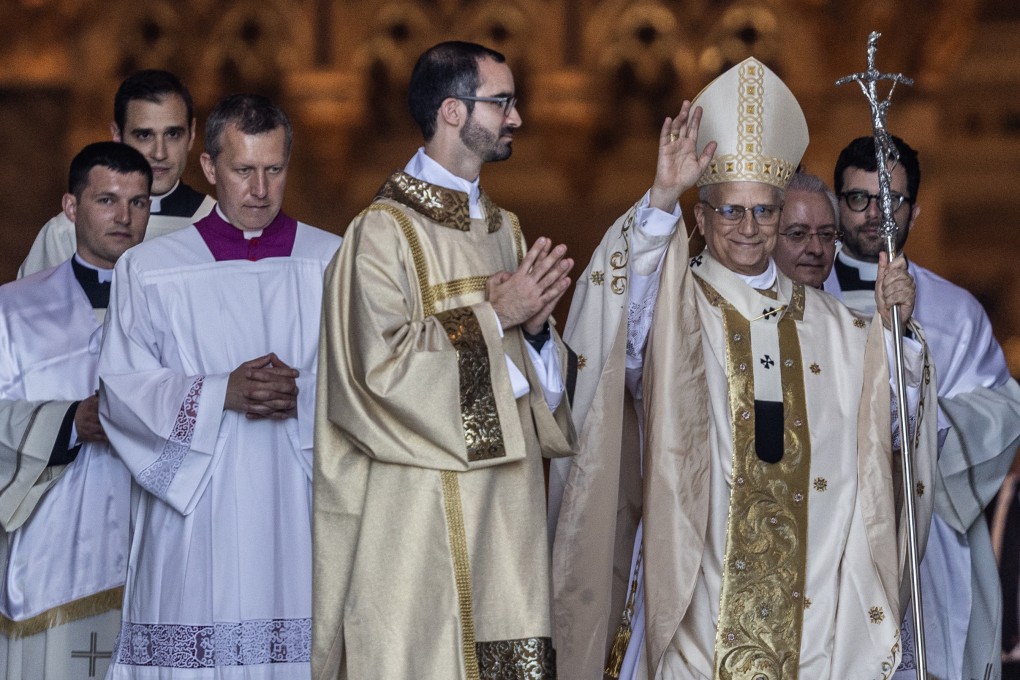 Pope Leo waves before a holy mass in the Roman Cathedral in the Papal Basilica of Saint John Lateran in Rome on Sunday. Photo: dpa