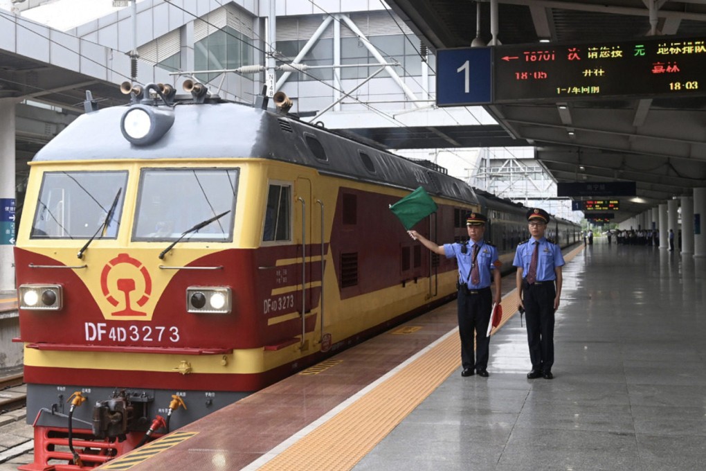 Train T8701 left Nanning, capital of south China’s Guangxi Zhuang autonomous region for Hanoi, Vietnam at 6:05 pm on May 25, 2025. Photo: Xinhua