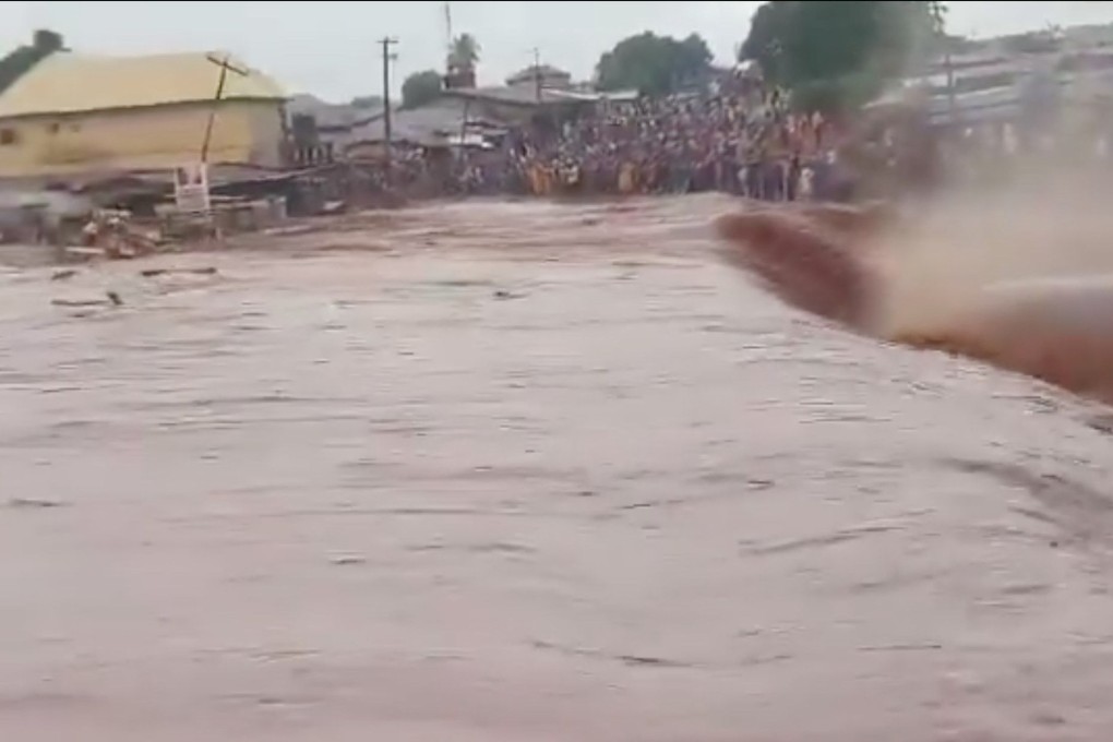 Floods submerged Mokwa, a market town in Nigeria’s Niger State. The floods were triggered by torrential rains that lasted several hours. Photo: X/RenderNature