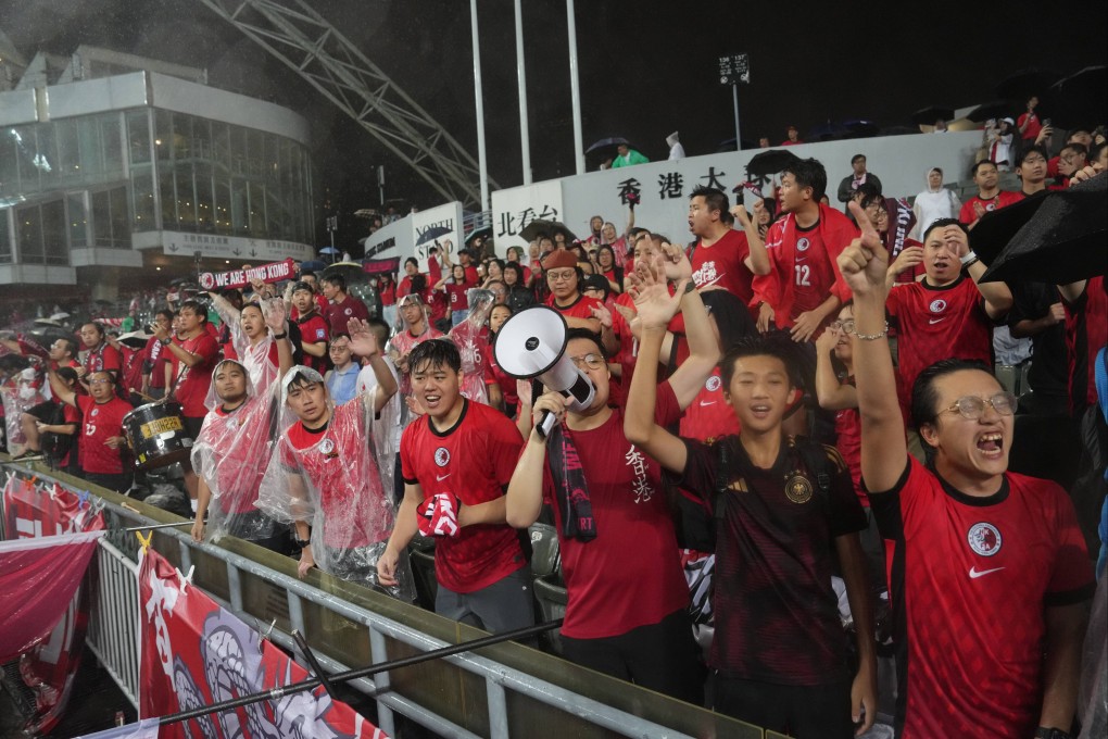 Hong Kong fans cheer for Manchester United at Hong Kong Stadium. Photo: Elson Li