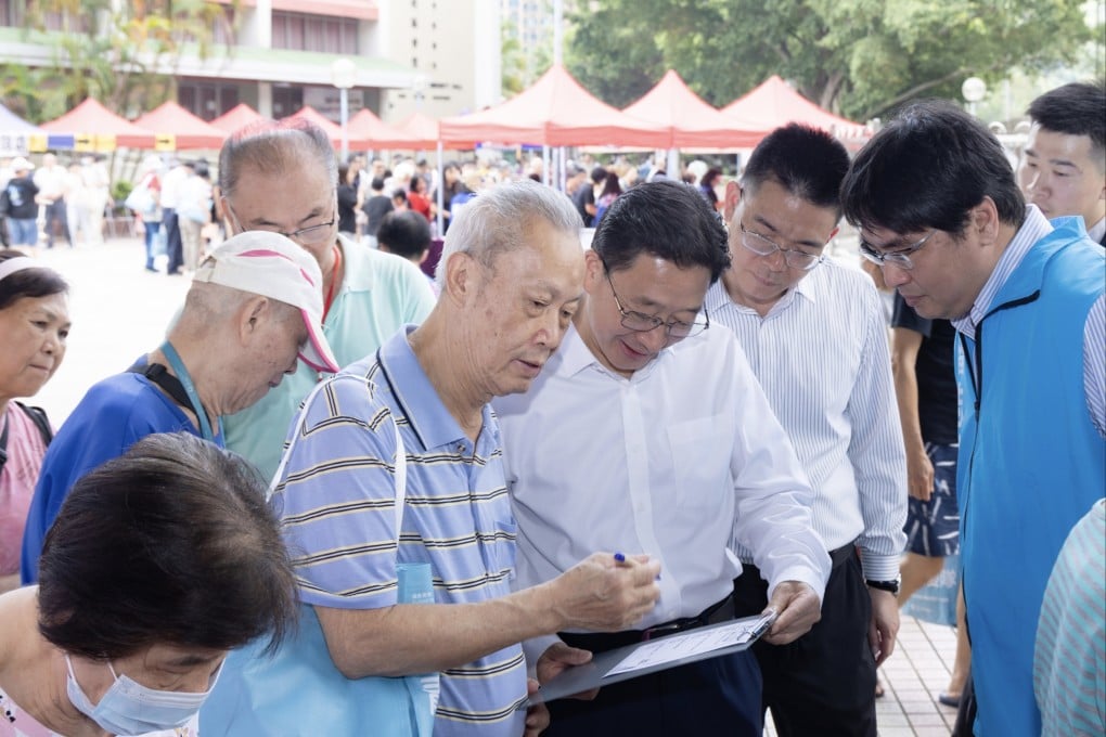 Liaison office Director Zhou Ji visits Kowloon Women’s Organisations Federation Lau Shun Man Fu Cheong Women Service Centre in Sham Shui Po. Photo: Hong Kong Liaison Office