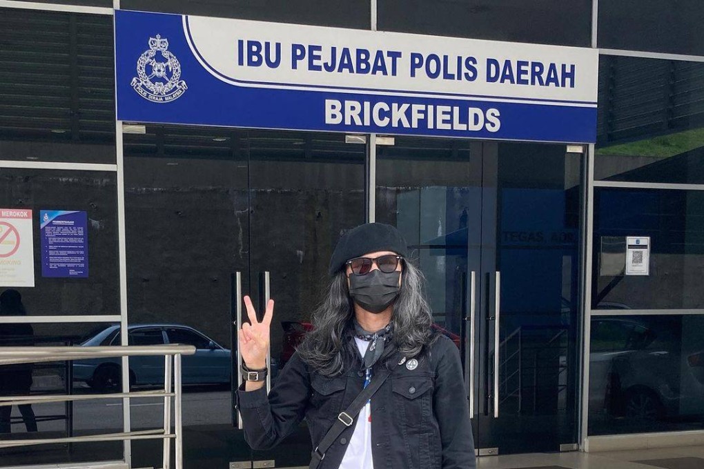 Malaysian cartoonist Fahmi Reza plans to sue the government over what he claims is a “travel ban” against him. Photo: Instagram