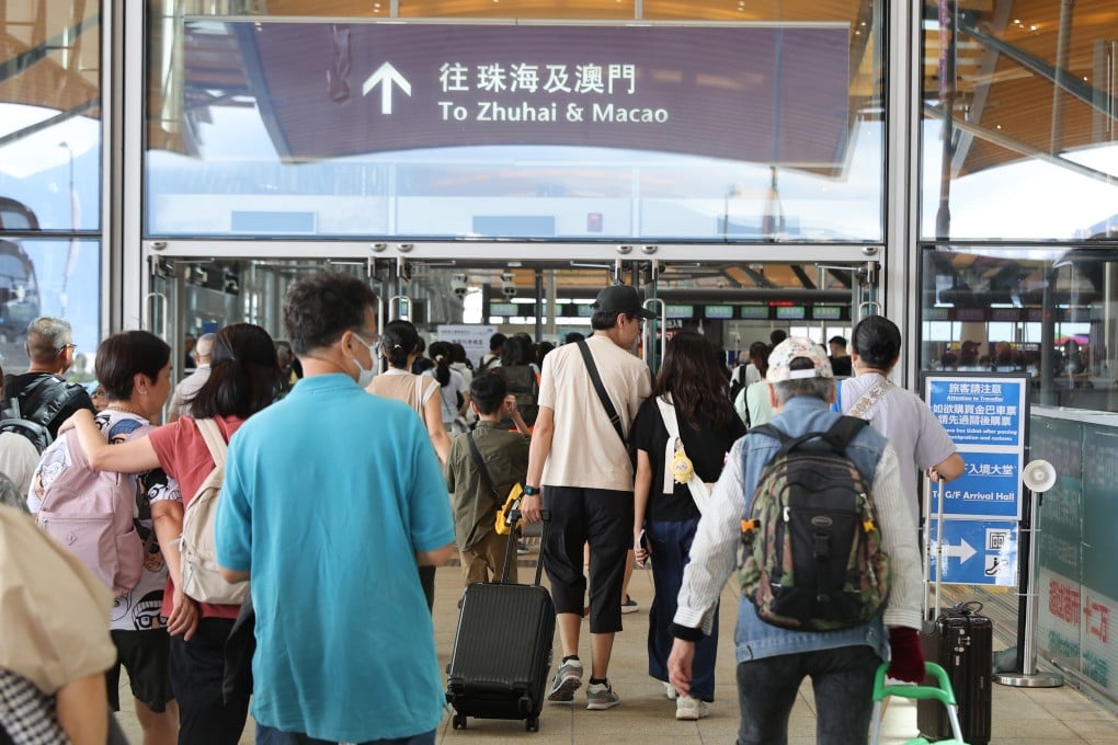 People arrive at the Hong Kong-Zhuhai-Macau Bridge control point. Photo: Edmond So