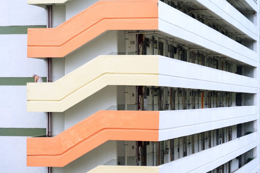 The monthly income threshold for public housing applicants is HK$25,100 for a household with three members and HK$31,000 for a four-person family. Photo: Eugene Lee