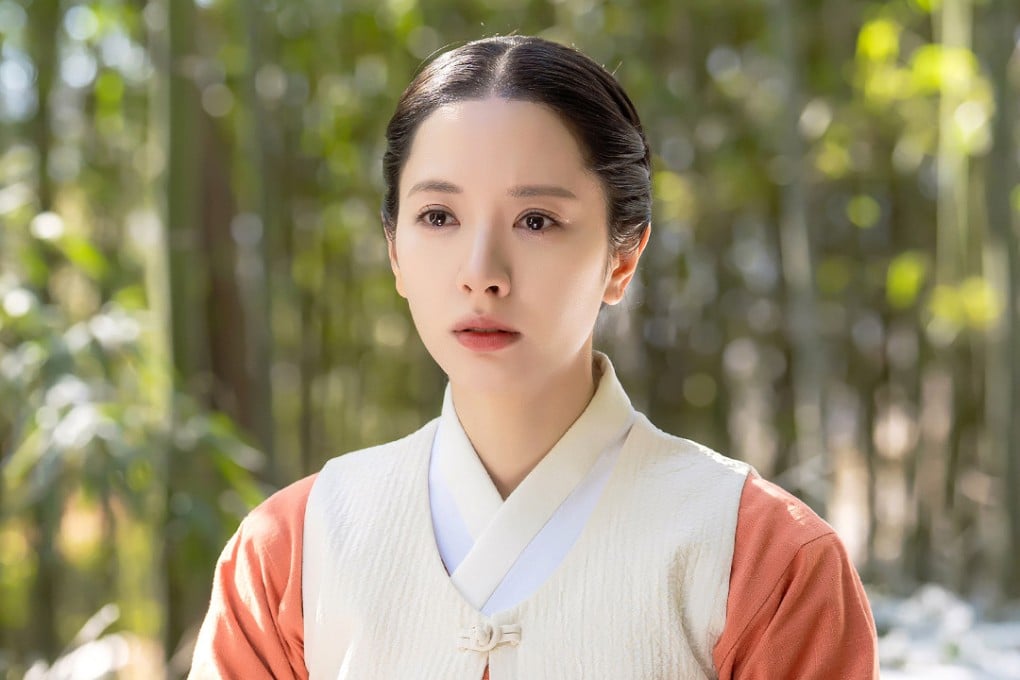 South Korean singer and actress Bona (above) plays a spectacles maker and shaman, Yeo-ri, in a still from K-drama The Haunted Palace. Photo: Online