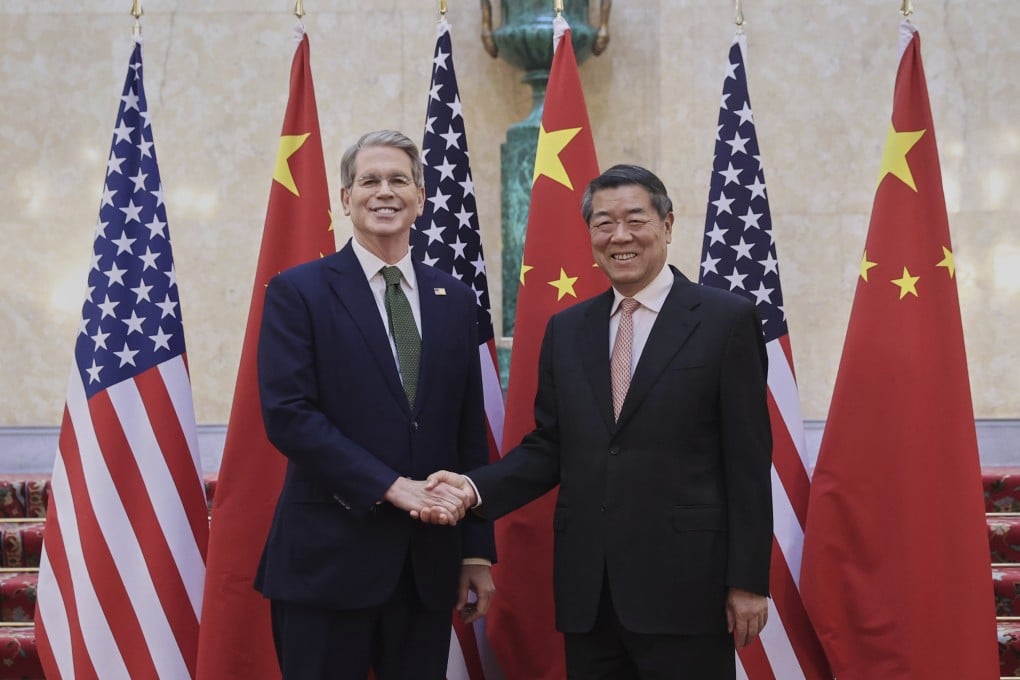 Chinese Vice-Premier He Lifeng, right, shakes hands with US Treasury Secretary Scott Bessent ahead of the start of trade talks in London on Monday. Photo: AP