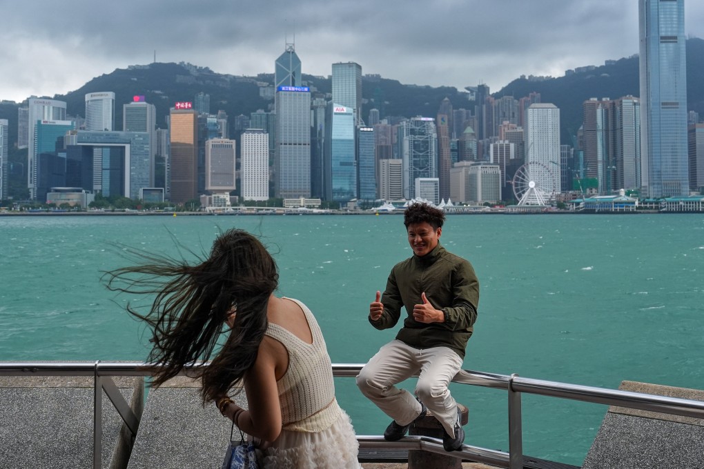 The local forecaster cancelled the No 3 signal at 3.40pm on Sunday. Photo: Elson Li