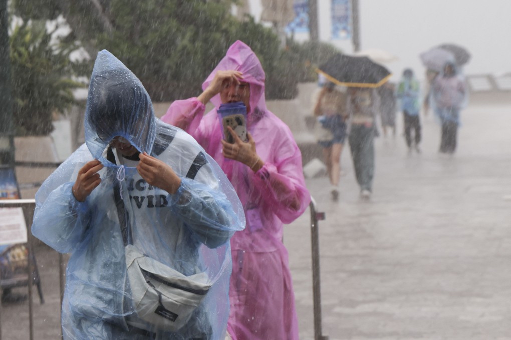 Hong Kong has issued an amber rainstorm signal. Photo: Jelly Tse