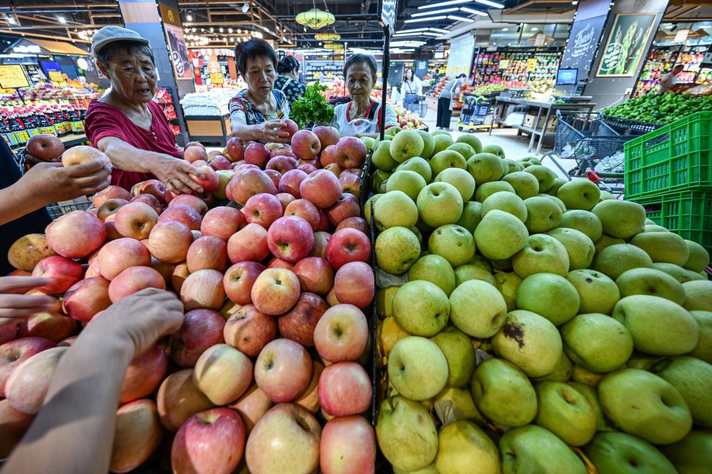 Tests on freshly cut apples suggest the the coating can delay browning and decay even on cut and peeled fruit, according to research findings published in Nature Communications. Photo: AFP