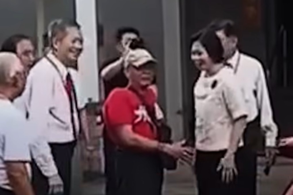 Singaporean Minister of State Gan Siow Huang (second from right) with members of Kwong Wai Siew Peck San Theng, a Cantonese cultural organisation in Singapore. Photo: Handout