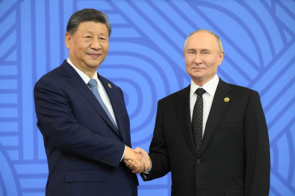 Russian President Vladimir Putin (right) welcomes China’s President Xi Jinping during the official welcoming ceremony at BRICS Summit in Kazan on October 23, 2024. Photo: dpa