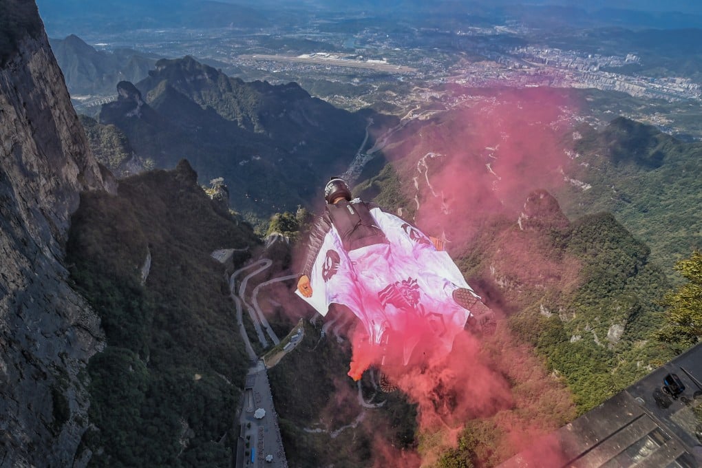 A wingsuiter from the United States taking part in the 10th World Wingsuit League annual championship at Tianmen Mountain in 2024. Photo: Getty Images