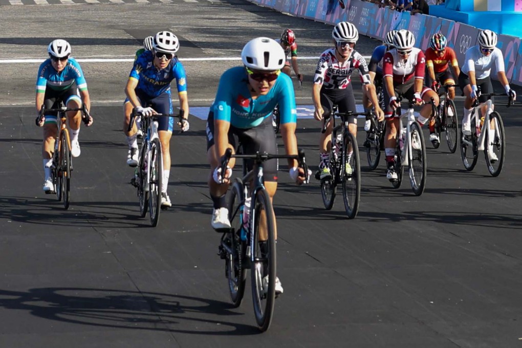 Ceci Lee (centre, in front) in road race action for Hong Kong. Photo: SF&OC