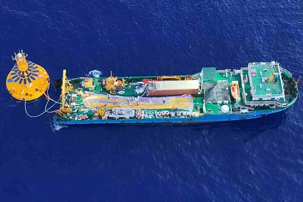 Platform Terapung Canggih Pantau Cuaca dan Laut di Laut China Selatan