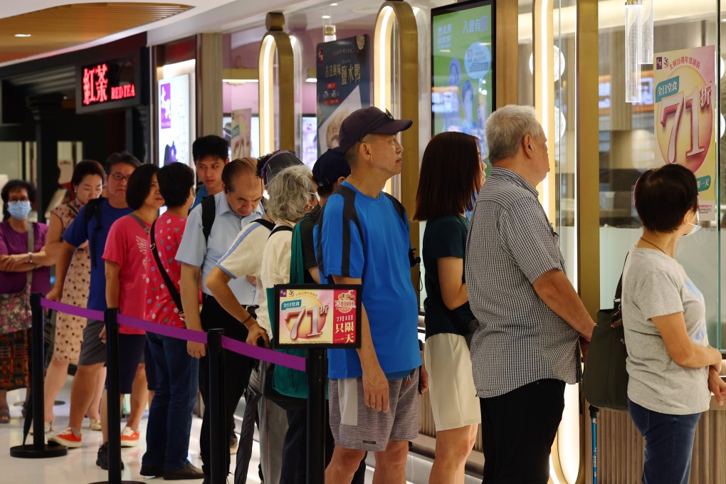 More than 8,800 stores and restaurants are offering discounts to commemorate the 28th anniversary of the city’s return to Chinese rule on July 1. Photo: Dickson Lee