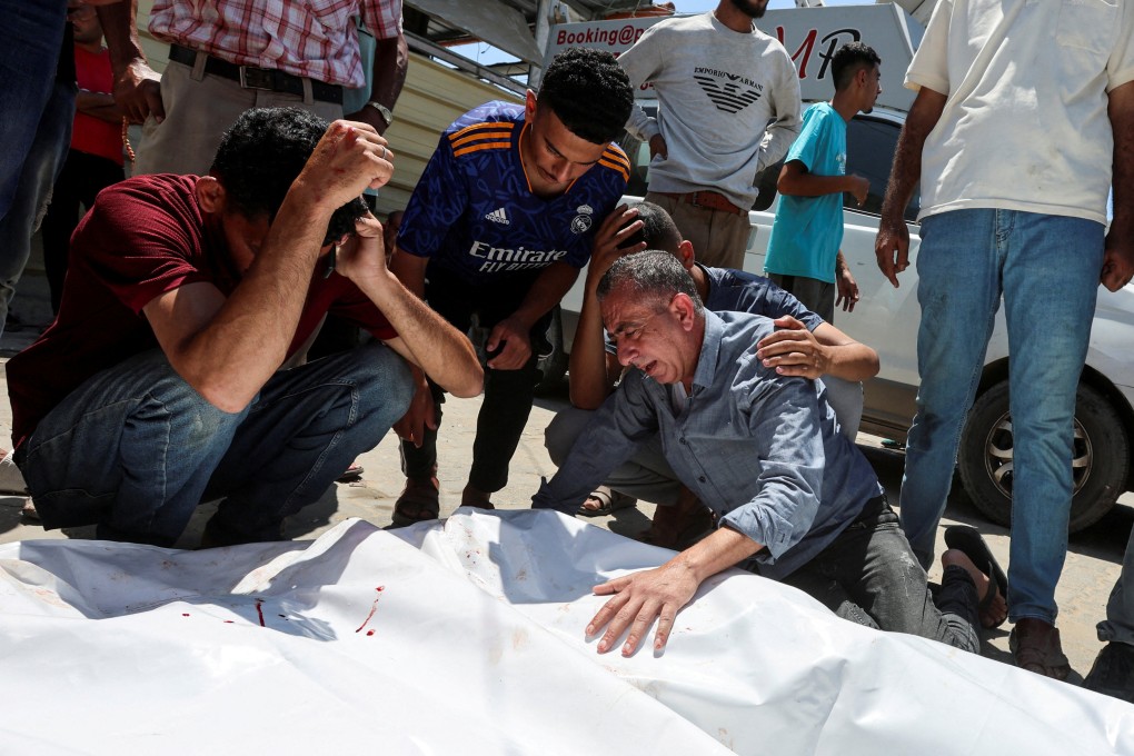 Mourners at a funeral of Palestinians who, according to the Gaza Health Ministry, were killed in an Israeli strike in Deir al-Balah, central Gaza Strip. Photo: Reuters