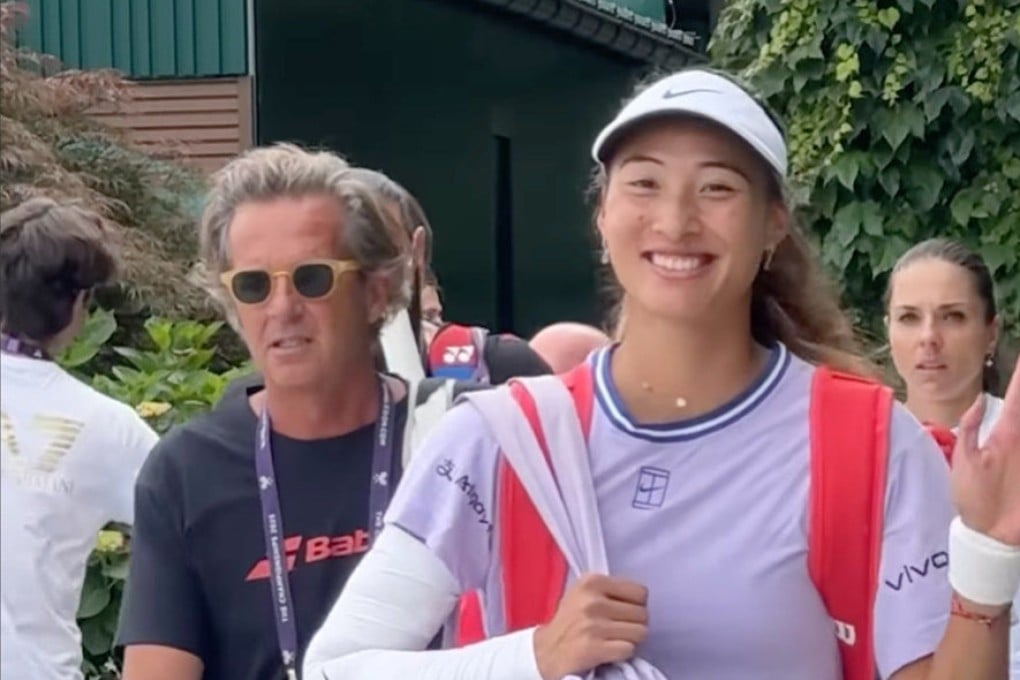 China’s Zheng Qinwen arrives for a practice session at Wimbledon alongside coach Francisco Roig. Photo: Handout