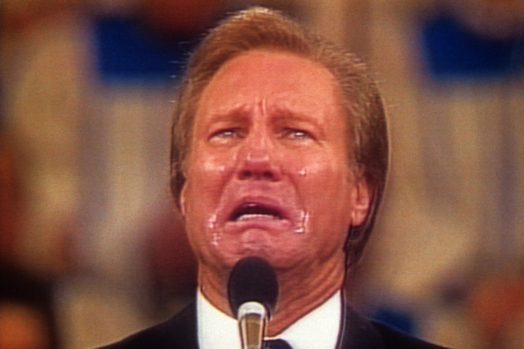 Television evangelist Jimmy Swaggart breaks down in tears as he confesses his relationship with a prostitute in 1988. Photo: TNS