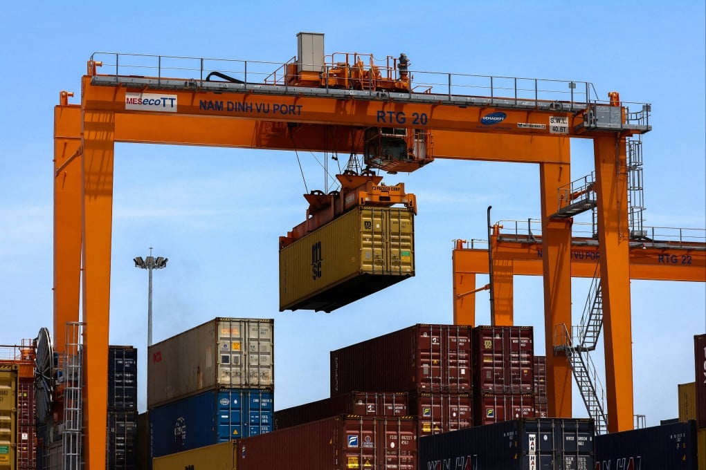 A container is loaded onto a cargo ship while docked at Hai Phong port, after US President Donald Trump announced a 90-day pause on tariffs for many countries, in Hai Phong, Vietnam, April 2025. Photo: Reuters