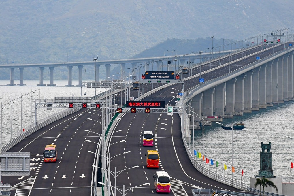 Vehicles travelling on the Hong Kong-Zhuhai-Macau Bridge. Photo: Xinhua
