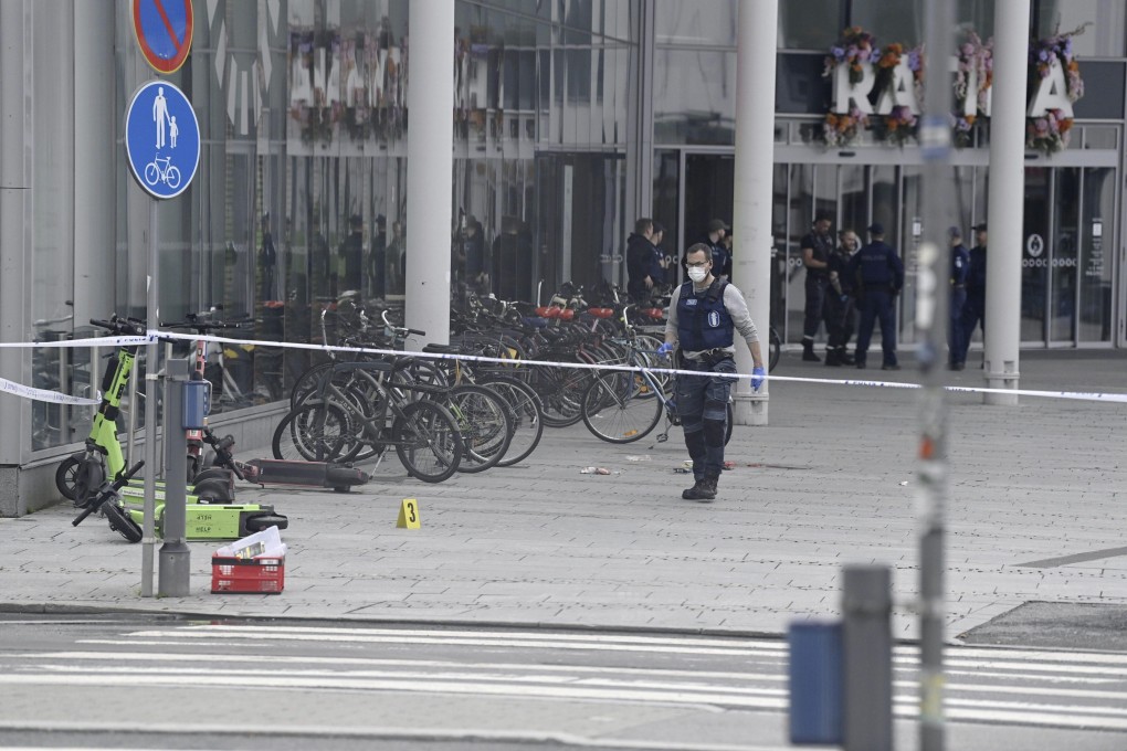 Police cordon off the area outside the Ratina shopping centre in Tampere, Finland after a stabbing on Thursday. Photo: via AP