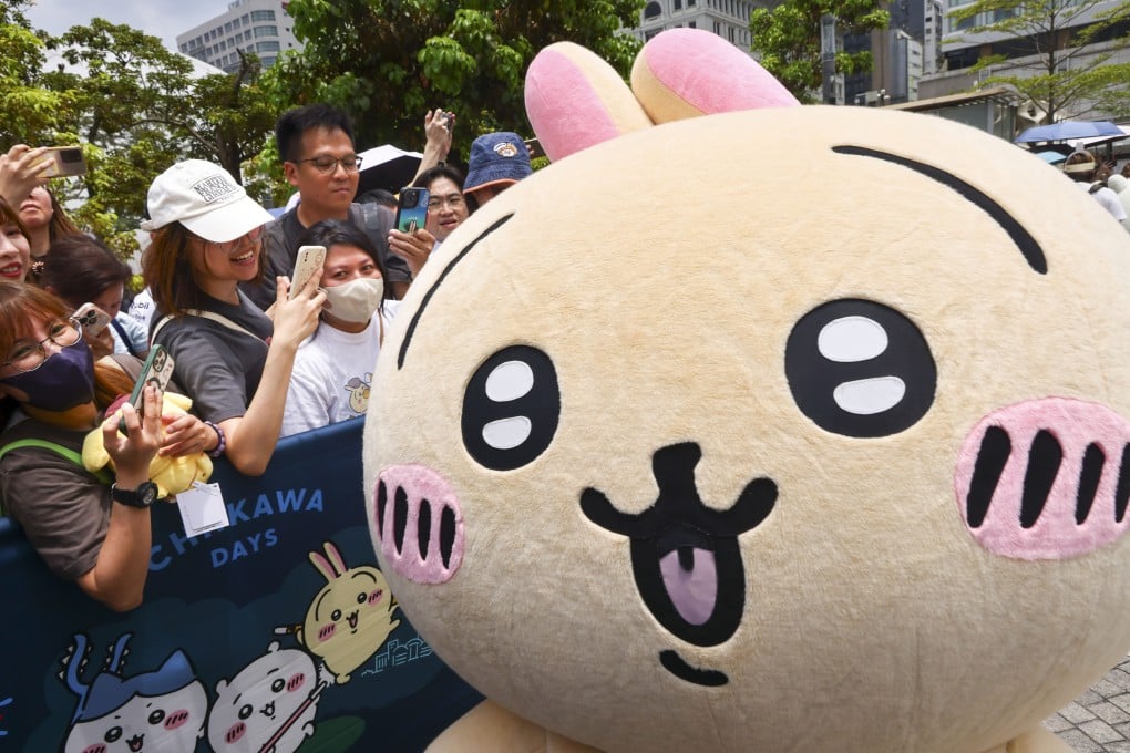 Fans get up close to the character Usagi at the “preheat celebration” in Tsim Sha Tsui ahead of the “Chiikawa Days” exhibition. Photo: Dickson Lee