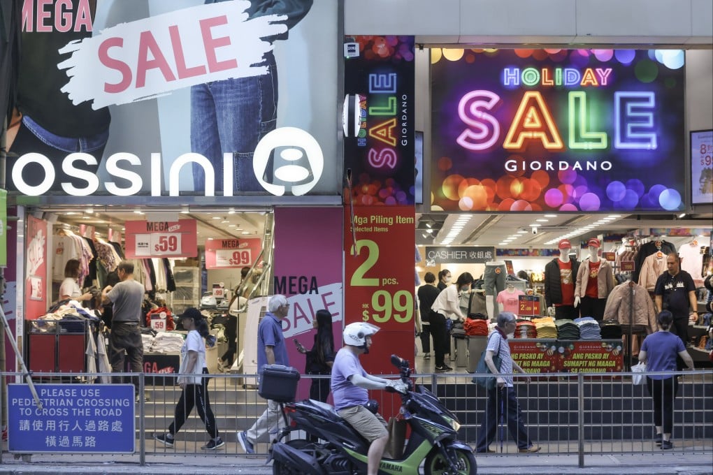 People shop in Central on November 1, 2024. Photo: Jonathan Wong