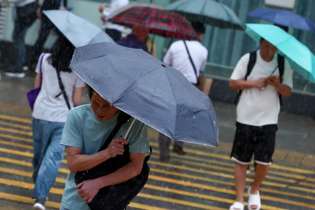 The signal, issued at 11.45pm, means that heavy rain has fallen or is expected to fall generally over Hong Kong, exceeding 50mm in an hour, and is likely to continue. Photo: Dickson Lee