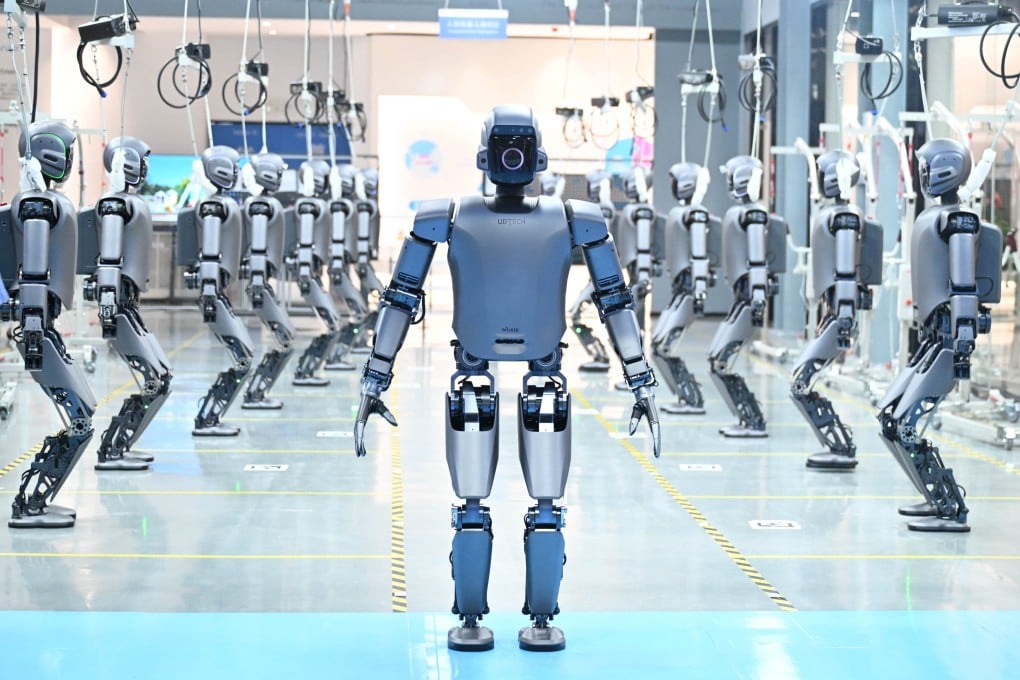 Humanoid robots are mostly used in industrial applications, while large-scale deployment of the robots for military use remains a distant prospect.
Photo: Xinhua