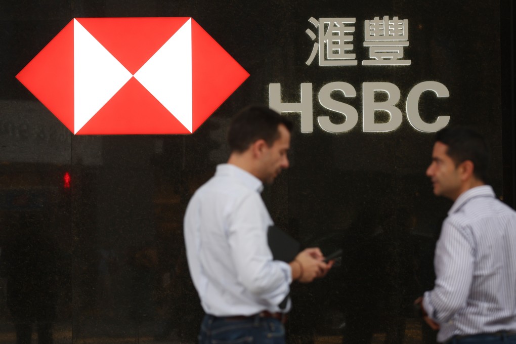 While police stopped short of directly naming the company involved in the case, it said the suspects had gone to a bank on 29 Queen’s Road Central, which is the location of an HSBC branch. Photo: Yik Yeung-man