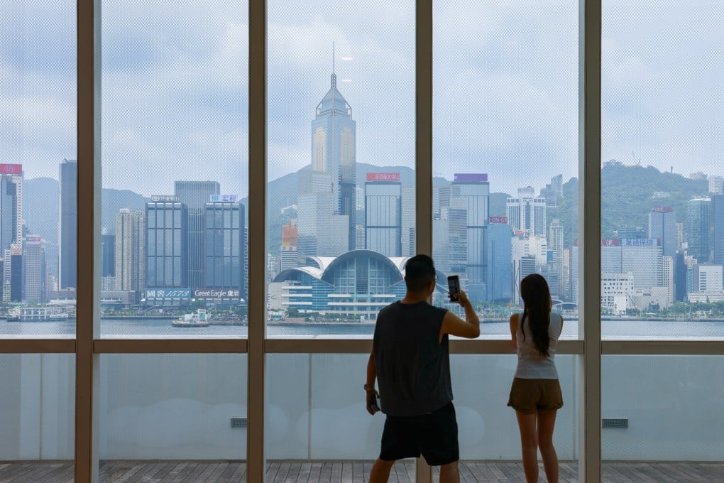 Hongkongers have reported feeling mild tremors of a magnitude 5.6 earthquake that struck the Philippines. Photo: Dickson Lee