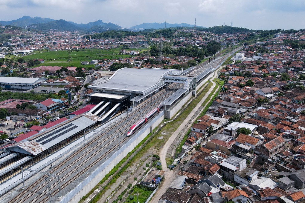 A high-speed train on the Jakarta-Bandung High-Speed Railway, locally known as Whoosh, in Padalarang, Indonesia. Photo: Xinhua