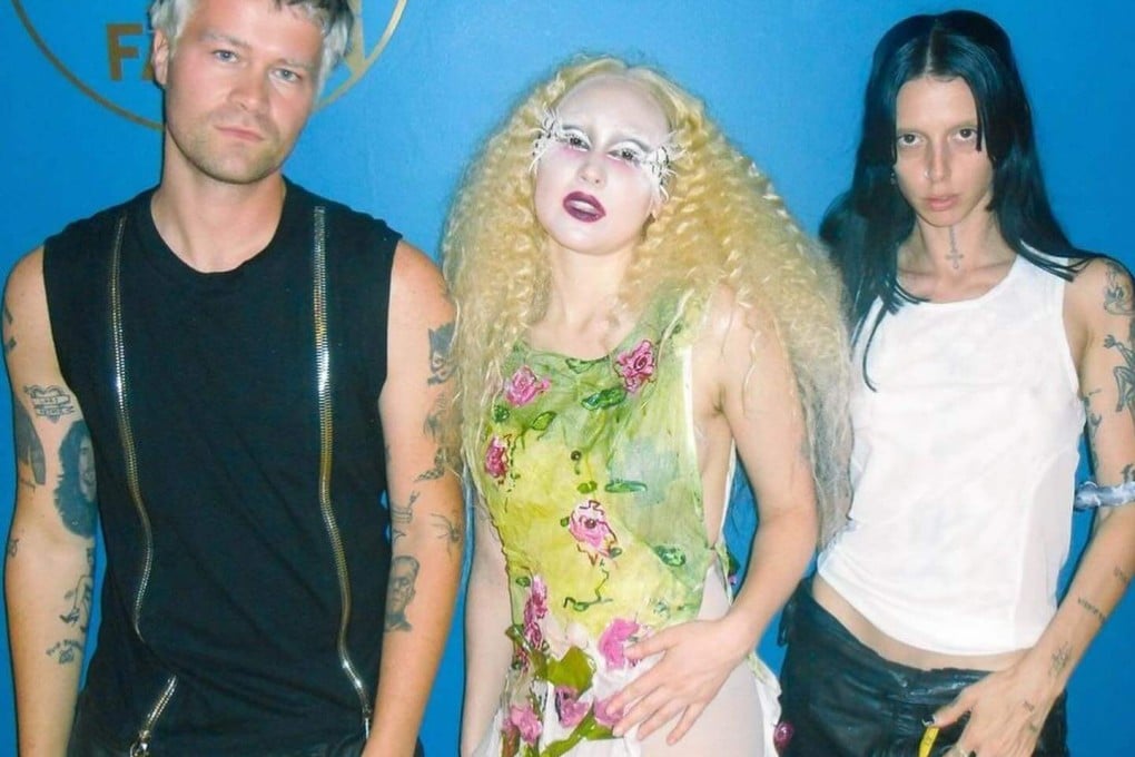 Chappell Roan (centre) wears a bio hand-painted garden dress with appliqués by Caroline Zimbalist on The Tonight Show in 2024. Photo: Instagram/carolinezimbalist