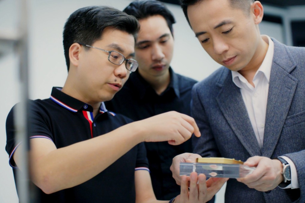 SpinQ founder and CEO Xiang Jingen, at left. Photo: SpinQ