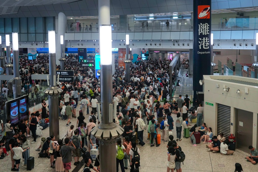 Services to Hong Kong’s West Kowloon terminus that were affected included the G6565, which was due to arrive at 11.19am, and the G6553, which was due in at 11.54am. Photo: Sun Yeung