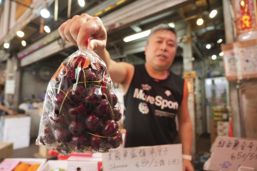 Stalls in the bustling Yau Ma Tei Wholesale Fruit Market are now offering the popular summer fruit from Washington state for as little as HK$40 a pound. Photo: Sam Tsang