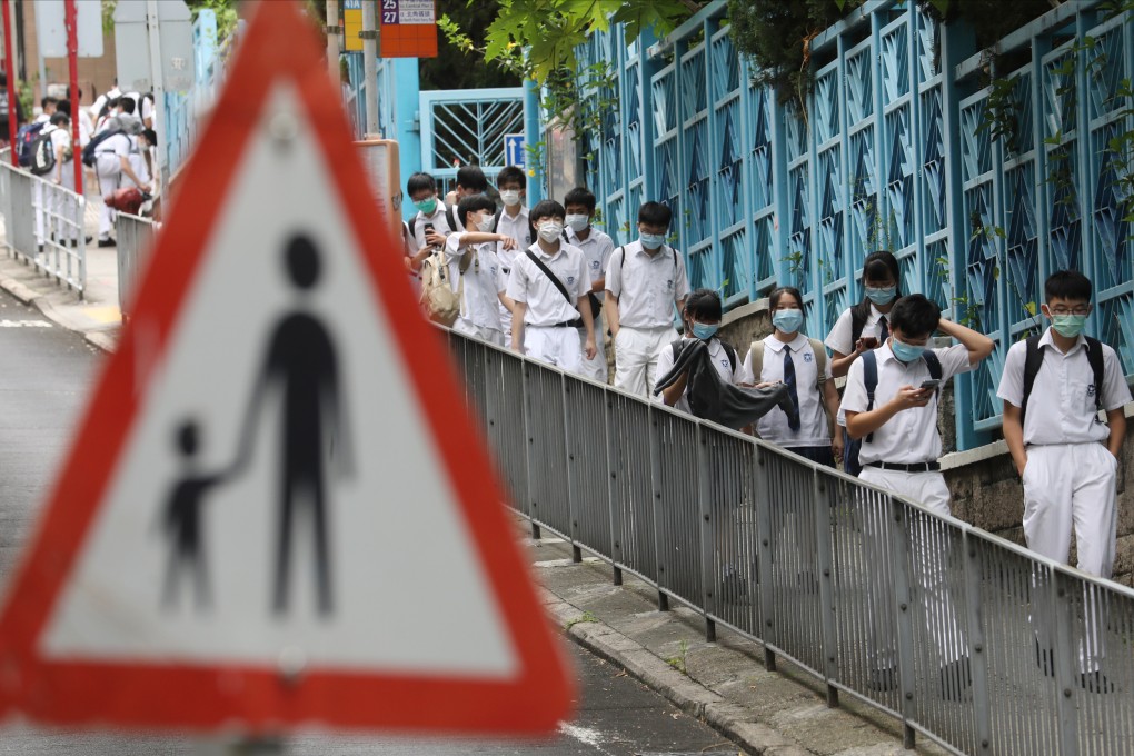 Students head off after school in Fortress Hill in 2020. Photo: Dickson Lee