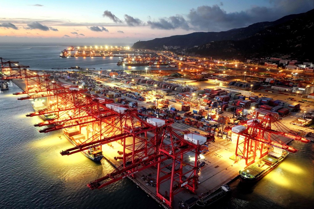 Container ships are seen at Lianyungang port, in Chinas eastern Jiangsu province, on July 24, 2025. Photo: AFP