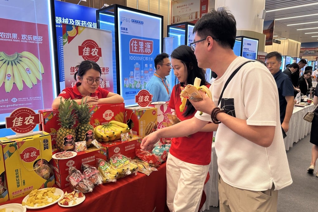 Goodfarmer Fresh Fruit Trading display its products at a CIIE matchmaking meeting on Friday. Photo: Daniel Ren