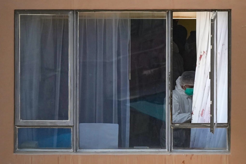 The bodies of a woman and two children were found inside the Panda Hotel in Tsuen Wan on Sunday. Photo: May Tse