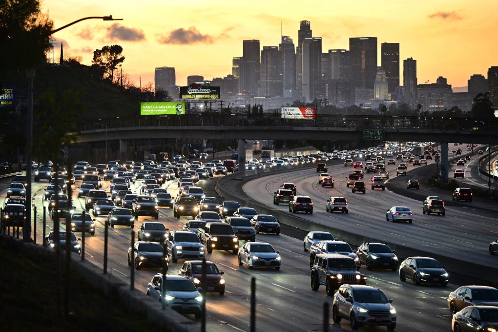 Cars make their way east out of Los Angeles during the evening rush hour on January 25, 2024. The US Environmental Protection Agency on July 29 issued a proposal to rescind a foundational scientific finding that underpins the federal government’s authority to limit greenhouse gas emissions from motor vehicles and, more broadly, address climate change. Photo: AFP
