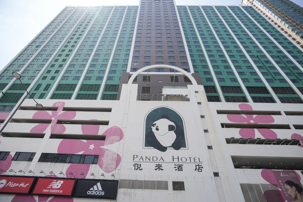 A 37-year-old man is suspected of murdering his wife and two children before jumping to his death from a Hong Kong hotel, police have said. Photo: May Tse