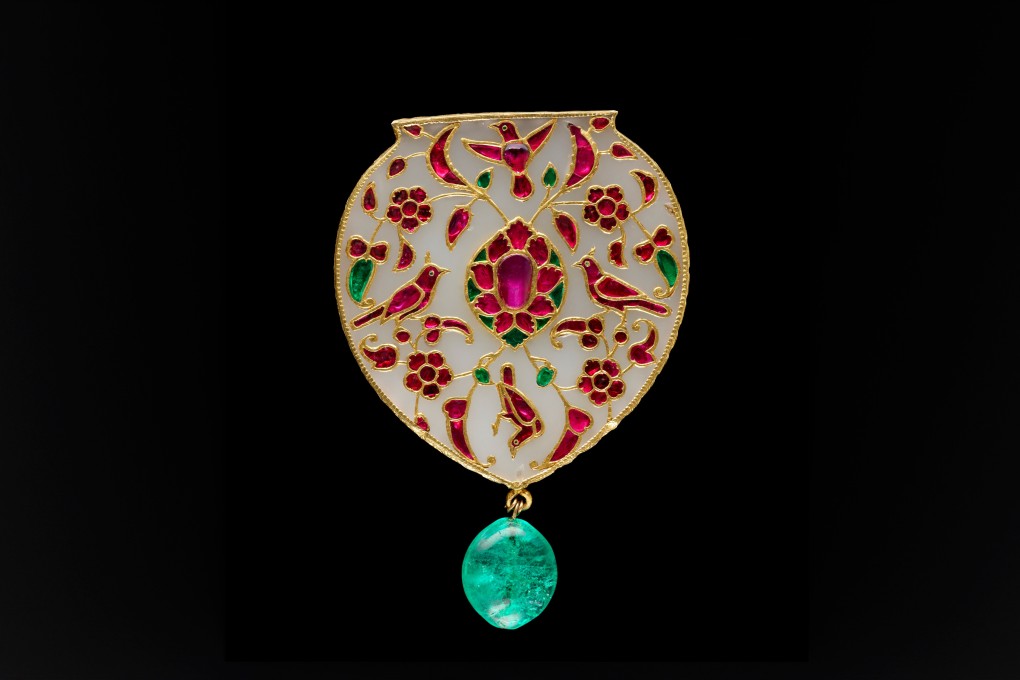 Jewelled jade pendant, court workshops, Mughal dynasty (c. 1610-20). Photo: Victoria and Albert Museum