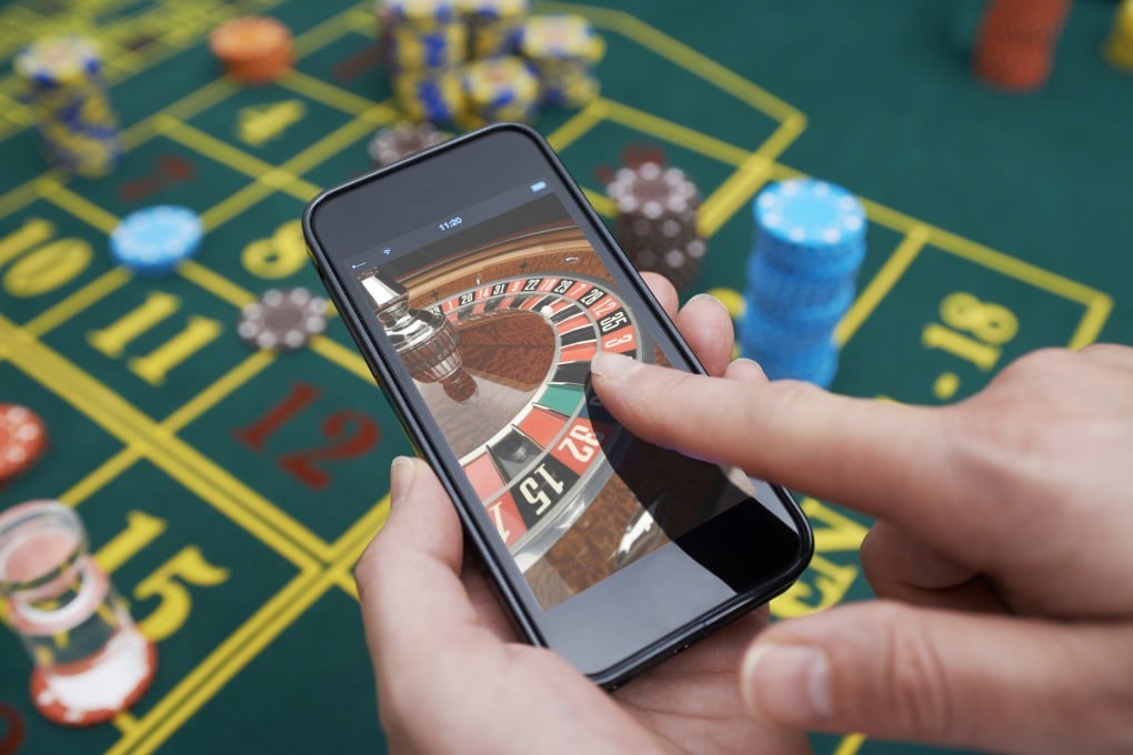 A game of roulette being played on a smartphone. The Philippines raked in gross gaming revenue of US$7 billion last year. Photo: Getty Images