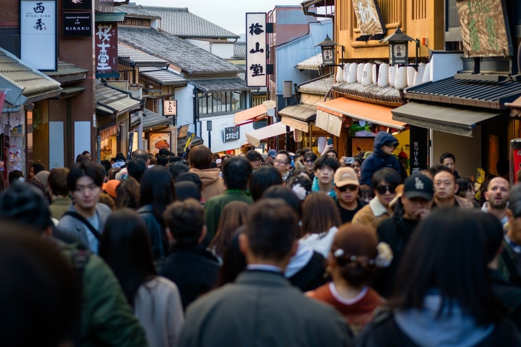 AI can recommend places to stay and eat, translate menus, but it can also send you to places that don’t exist or are overrun with other tourists. Photo: Shutterstock