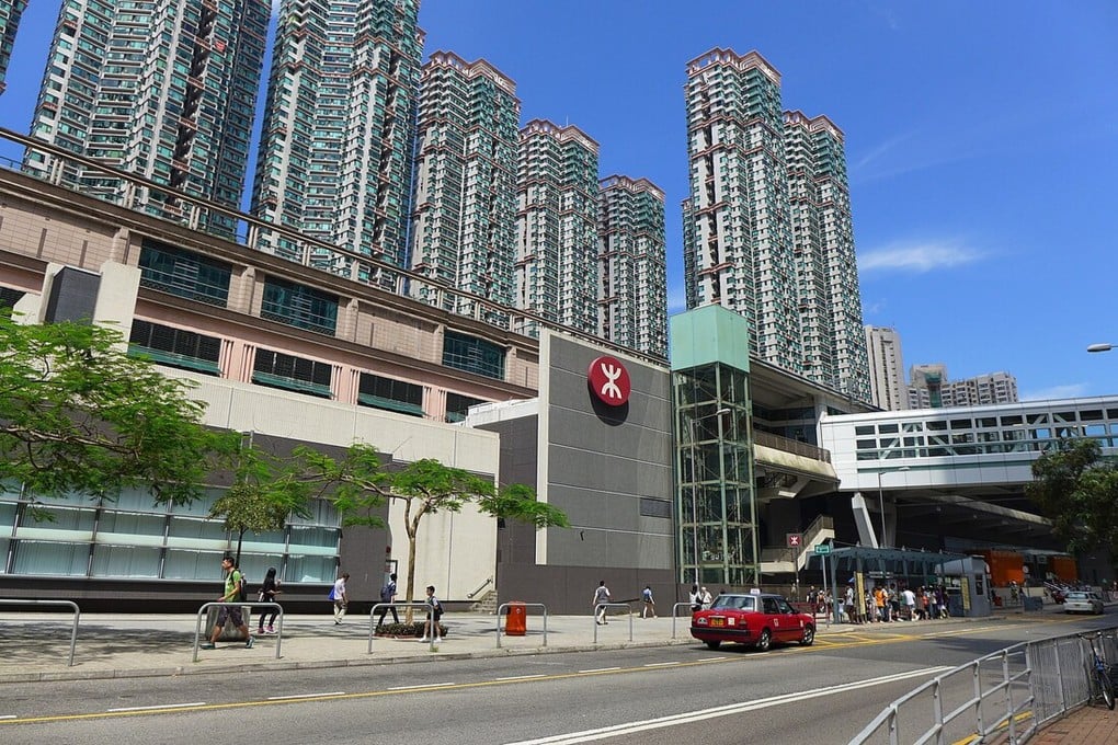 Police officers were sent to Po Lam station after receiving a report on Thursday afternoon. Photo: Handout