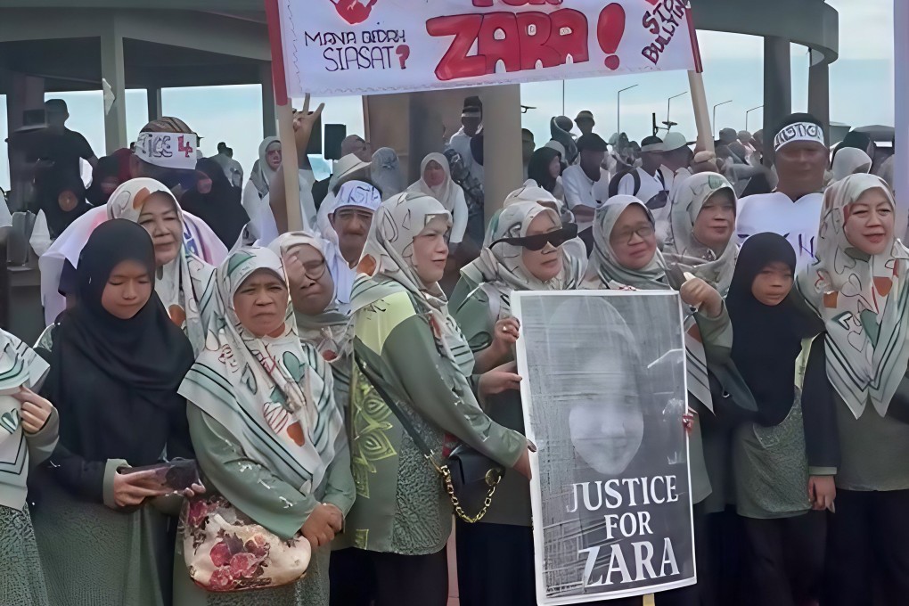 Protesters gather in Sipitang, Malaysia, on Sunday demanding justice for Zara Qairina Mahathir. Photo: Facebook/dunsindumin.sipitang.75